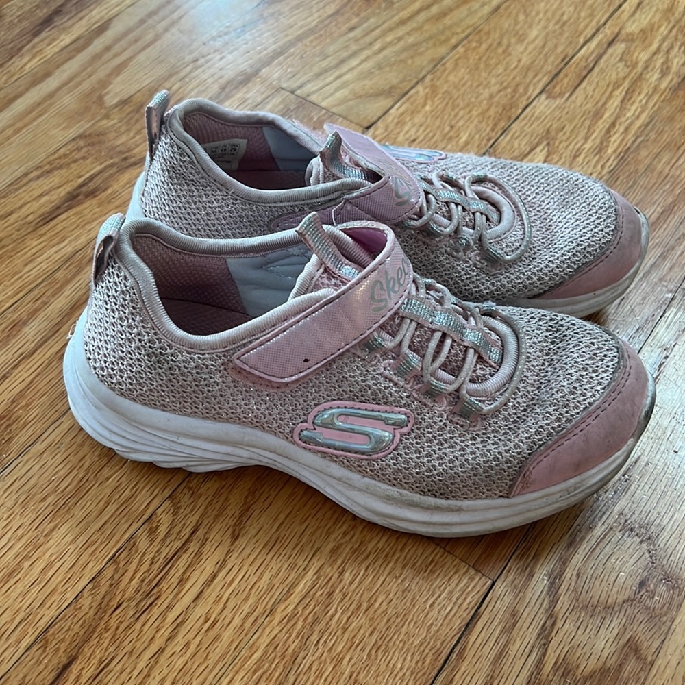 Skechers pink sparkle sneakers size 13